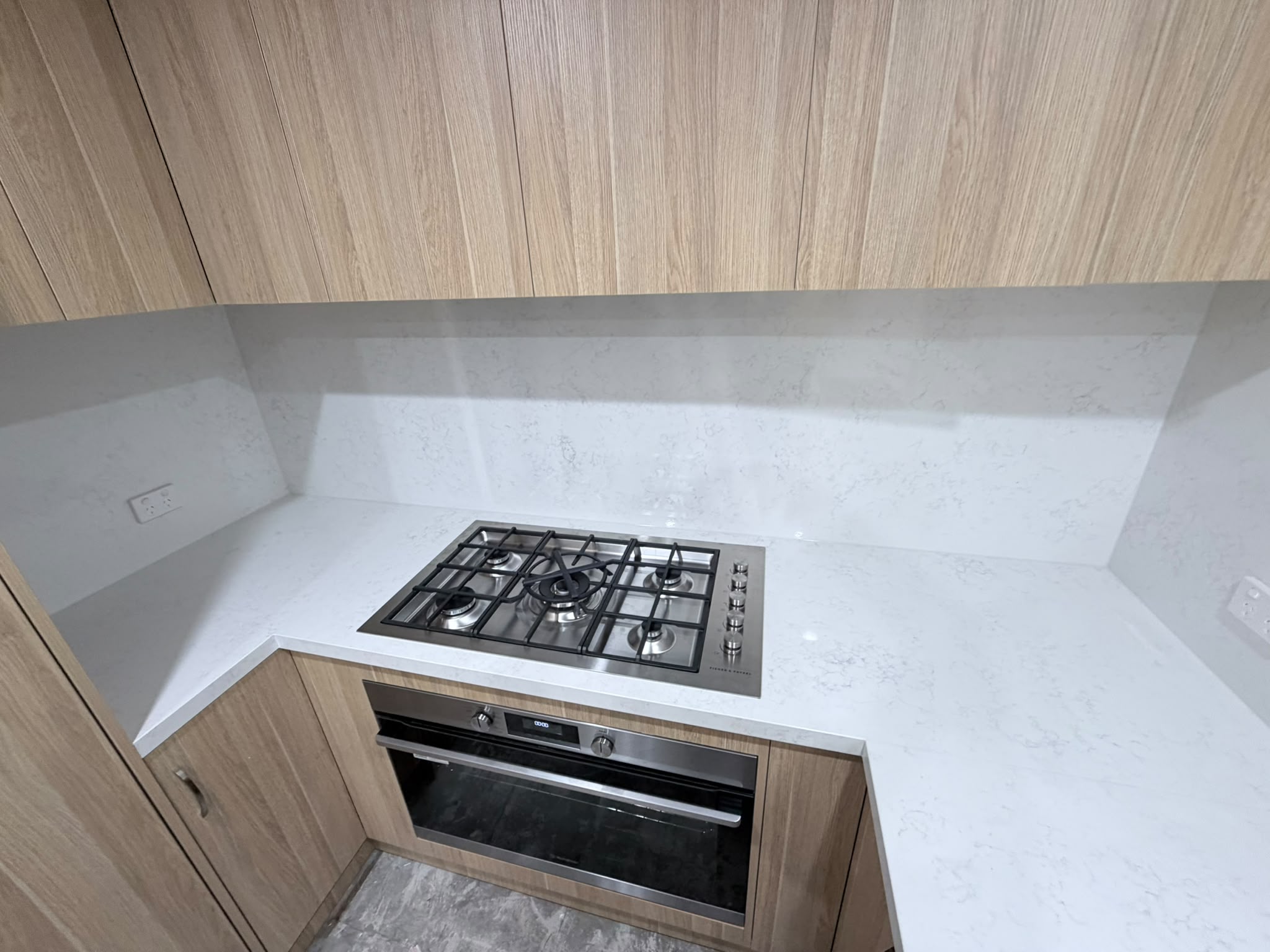 Kitchen Cooktop and Oven